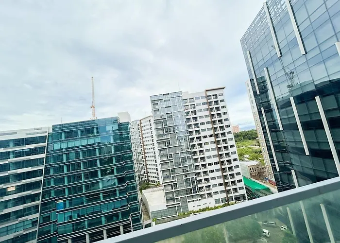 High Ceiling 1br Opr #7 *